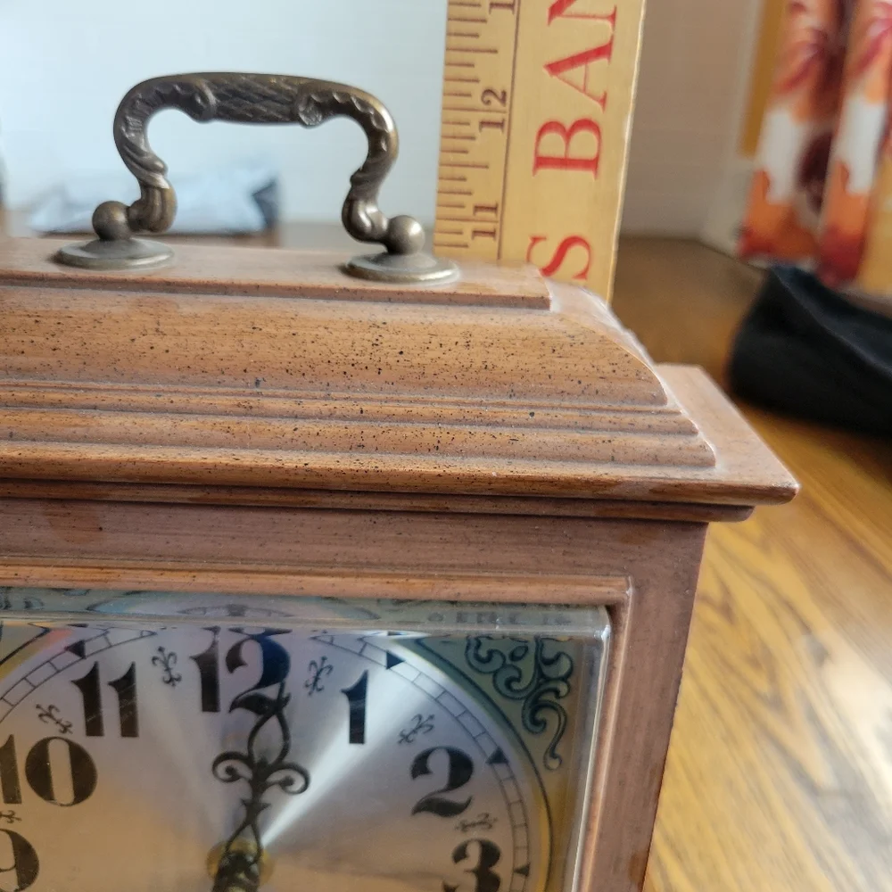 Vintage Spartus Corp. Electric Clock
